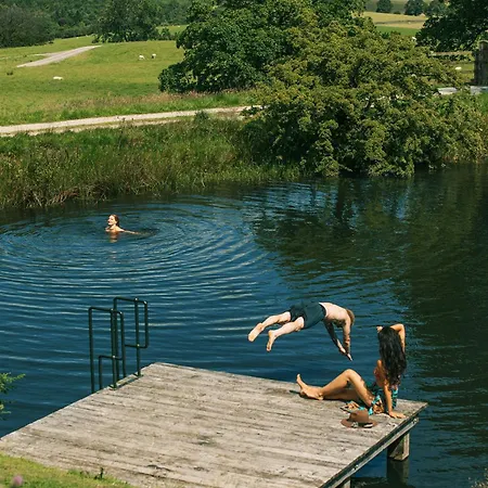 The Sanctuary By Birch Ferienhaus *
