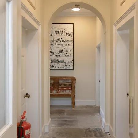 The Sanctuary By Birch Дом отдыха