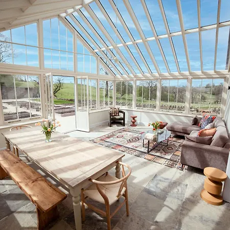 The Sanctuary By Birch Дом отдыха