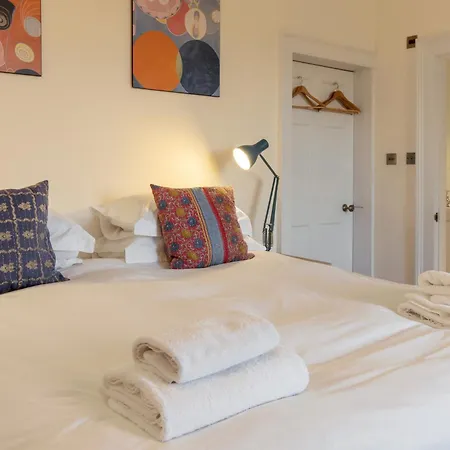 The Sanctuary By Birch Дом отдыха