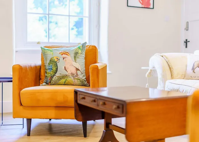 The Sanctuary By Birch Дом отдыха *